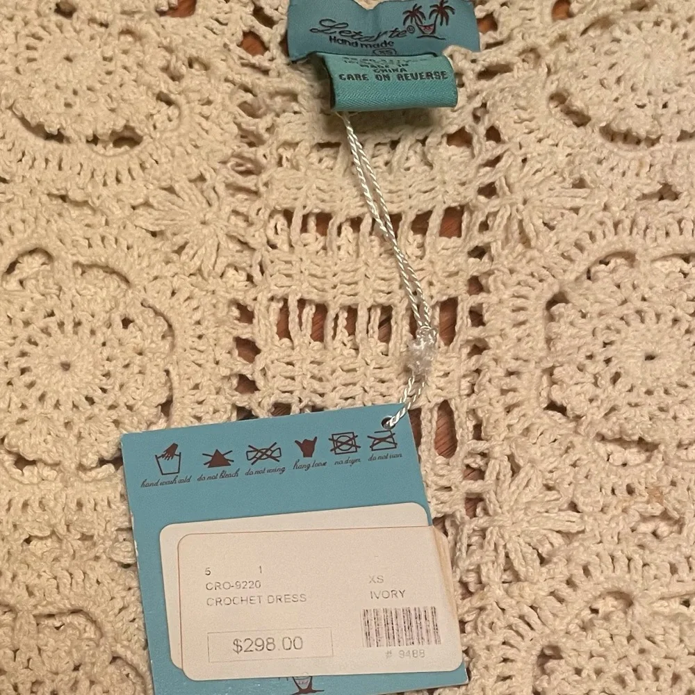 Beautiful Cream colored open weave Crocheted or embroidered Beach cover up - Picture 15 of 17